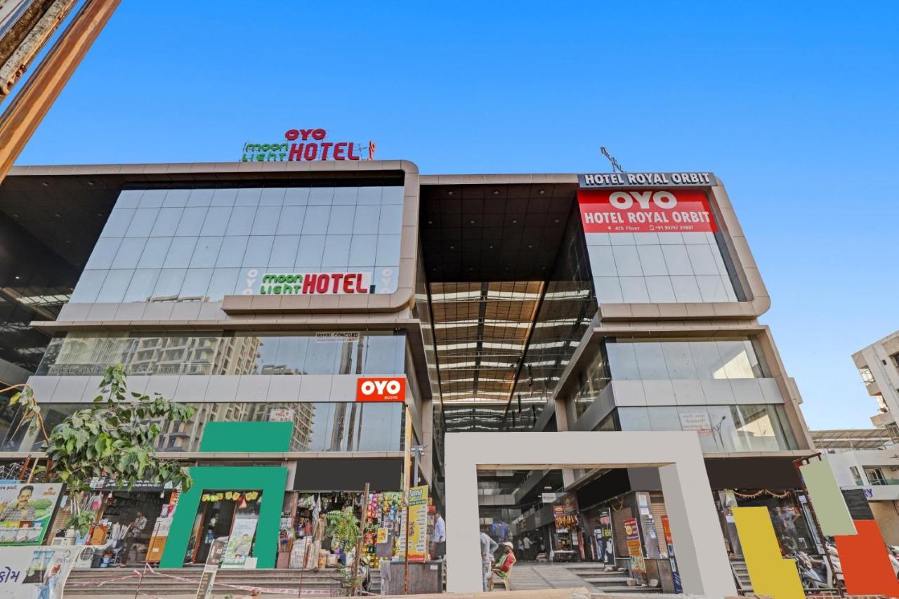 Hotel O Royal Orbit Surat Bagian luar foto