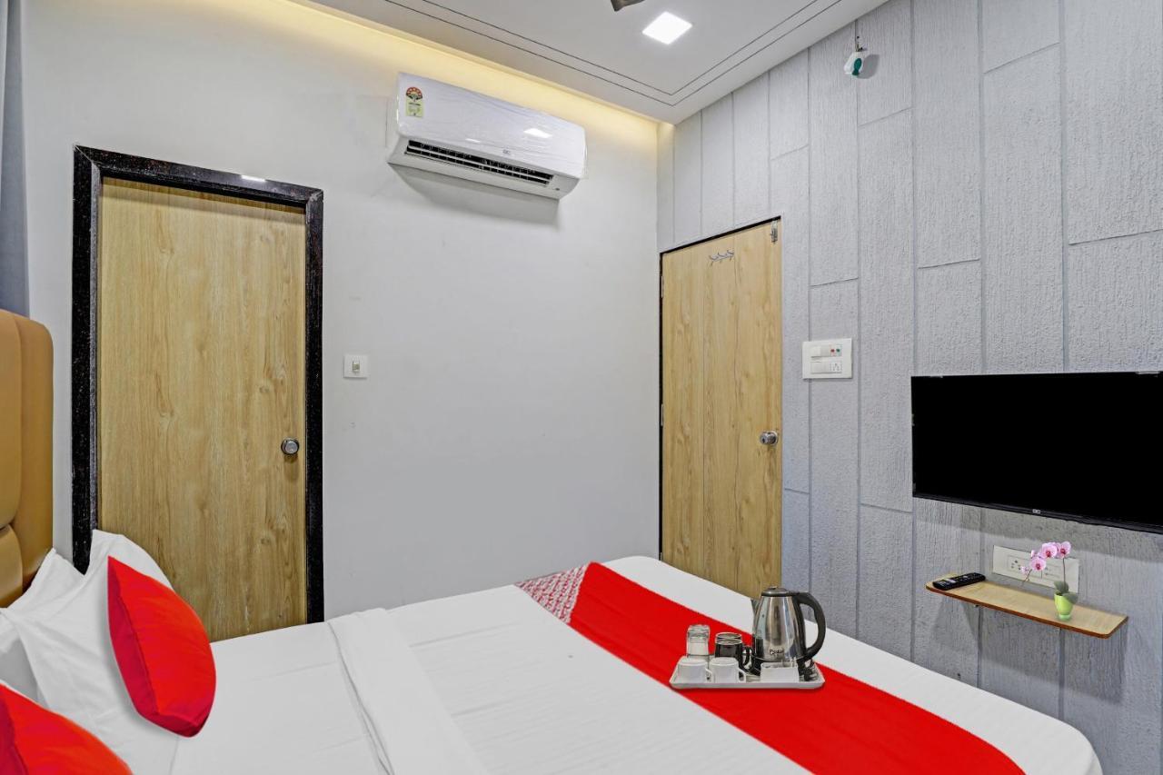 Hotel O Royal Orbit Surat Bagian luar foto